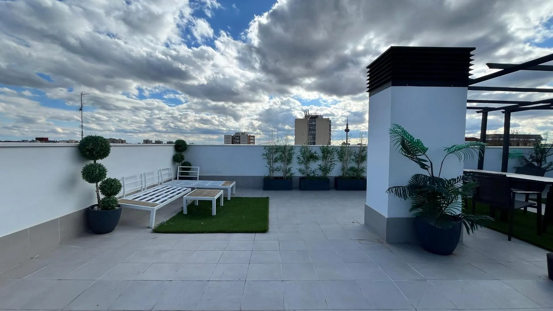 Terraza Andres Anton Temporal Apartment Madrid